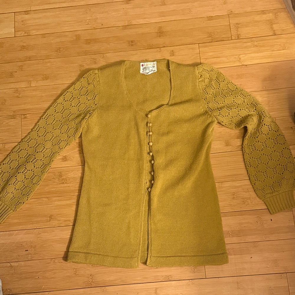 Vintage Elegant Mustard Cardigan with Lace Detail